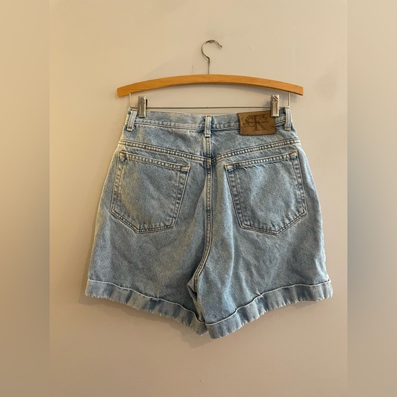 Vintage Calvin Klein Light Wash Denim Shorts Cuffed - Picture 4 of 5